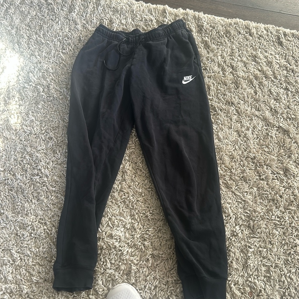 Black Nike sweats